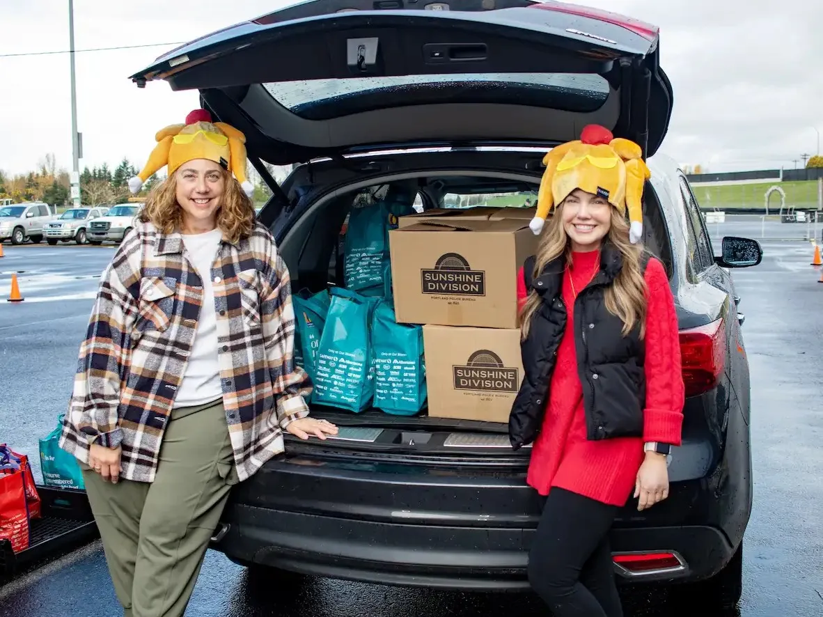 Thanksgiving Meal Delivery Hats 3x4